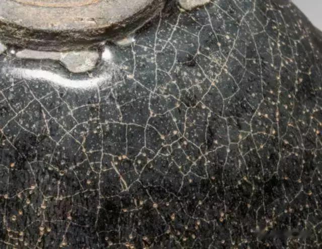 翡翠|易盏堂：极具特色与众不同的美感—灰皮釉盏