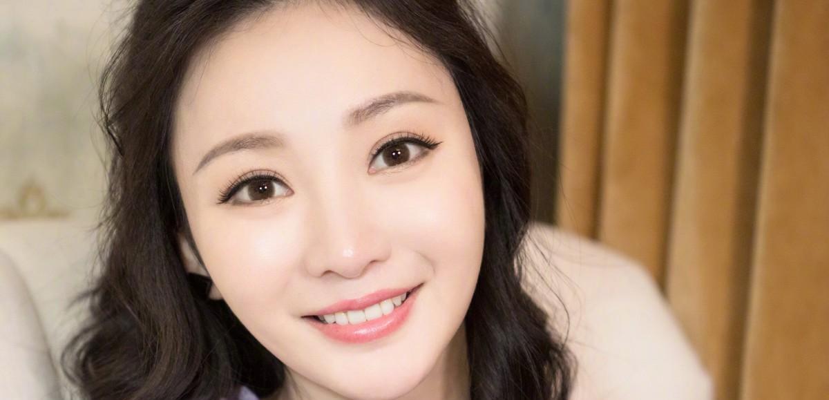 善恶终有报,42岁无人敢娶的柳岩,已经活成了一个笑话?