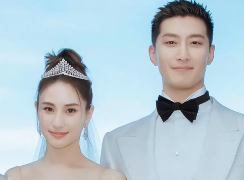 何超莲最新怼脸生图曝光！皮肤黝黑脸颊爆痘，身材五五分被嘲大妈