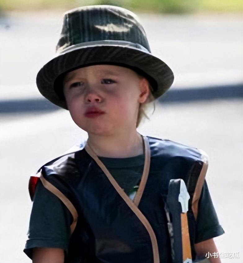 皮特的女儿：像他也像朱莉，幼时不如苏瑞可爱，长大了比她漂亮