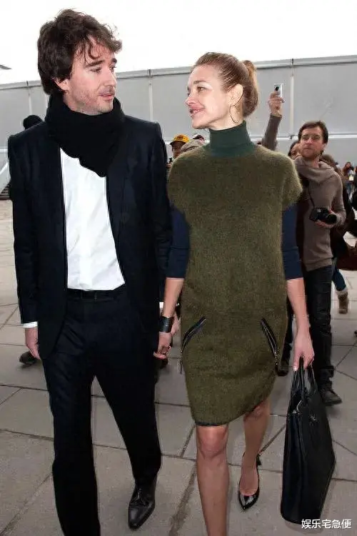 被美化的大女主水果娜,9年时间生两子嫁入LV家族,Lisa比她差吗