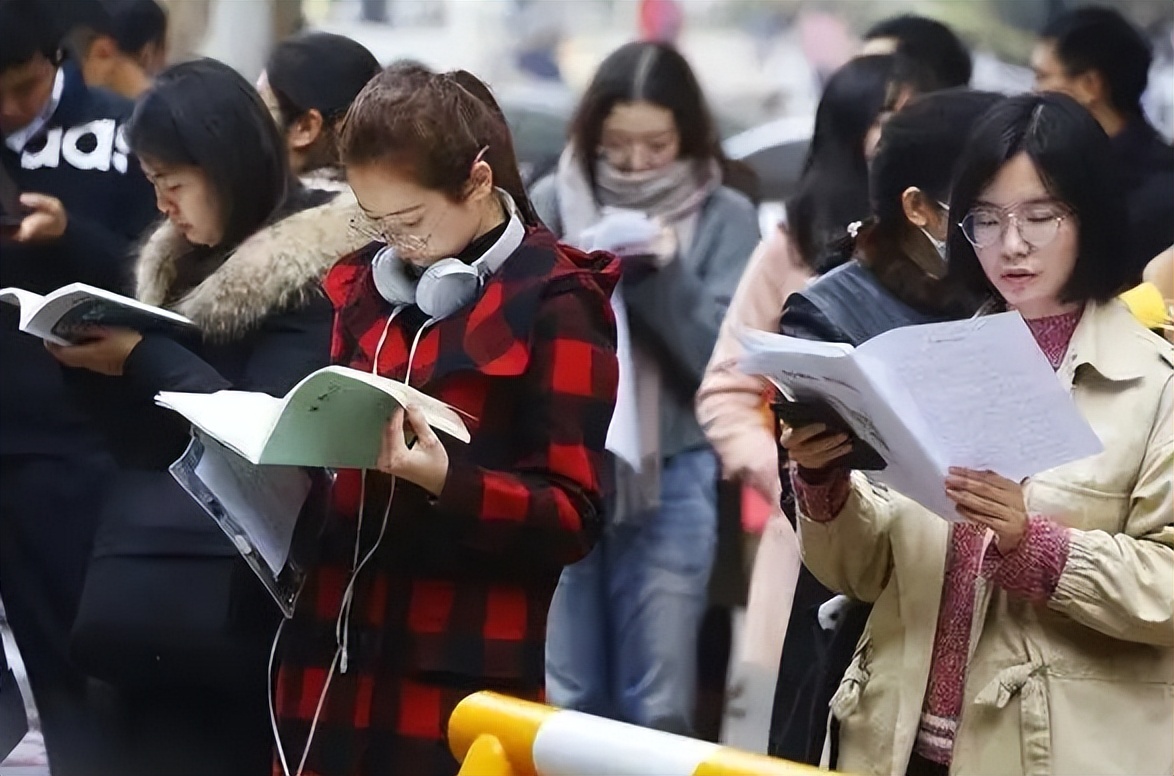 上海市|上海211硕士吐槽月薪5500,文科就业难引爆争论,事实果真如此?