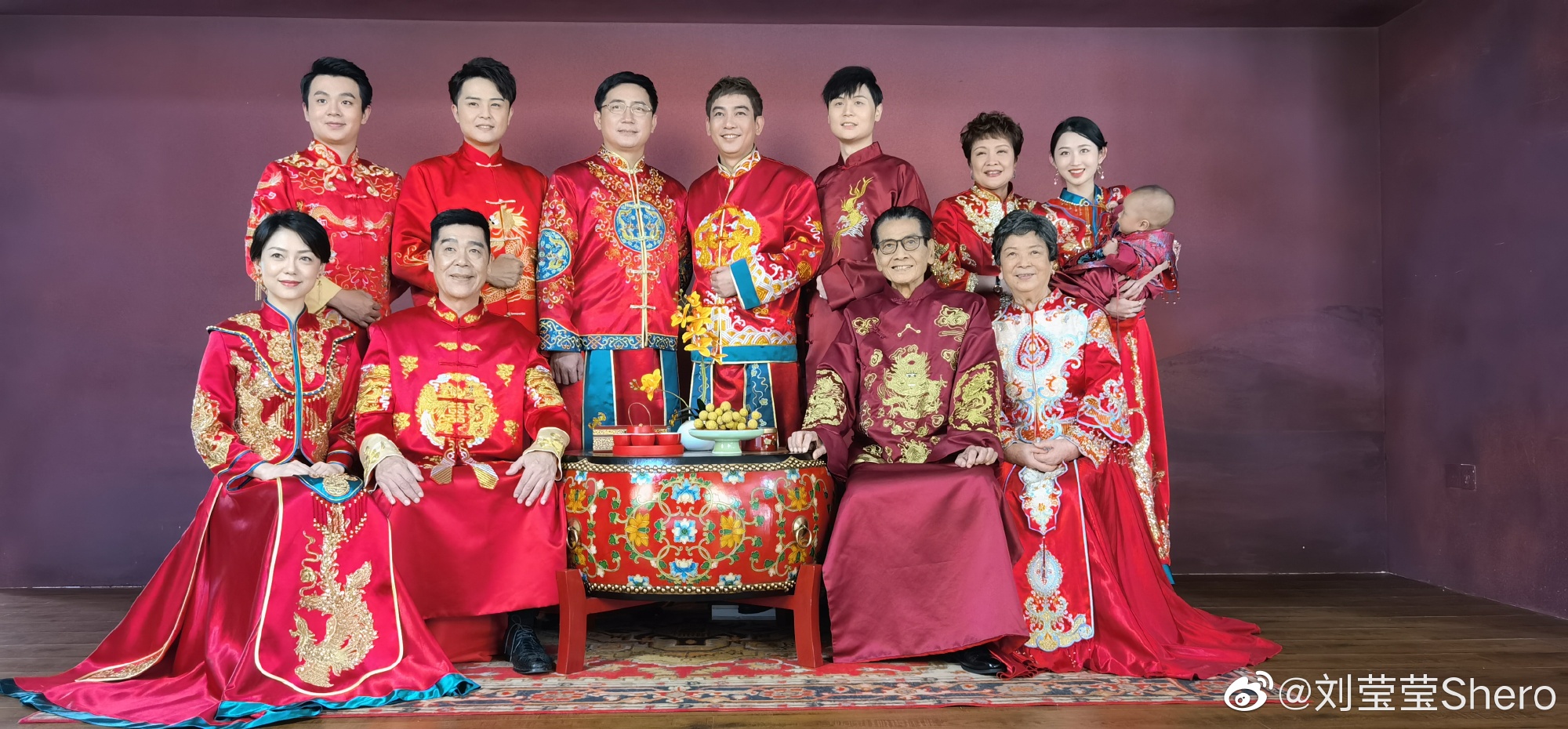 康天庥|31岁康天庥升级奶爸、27岁罗飞雁生子无望?两人戏外人生差距很大