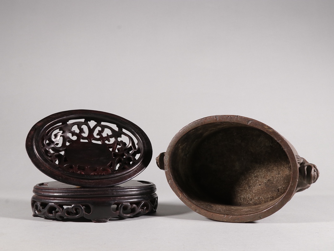 |旧藏【铜胎带紫檀木镶寿山石 瑞兽 香薰炉】