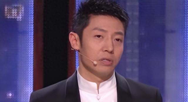 撒贝宁瞒不住了？与妻子李白婚姻形同虚设，难怪不再受央视重用！