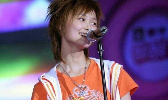 肖战|微博之夜11人海报,邓超无C位,肖战镶边,热巴杨紫排位引争议