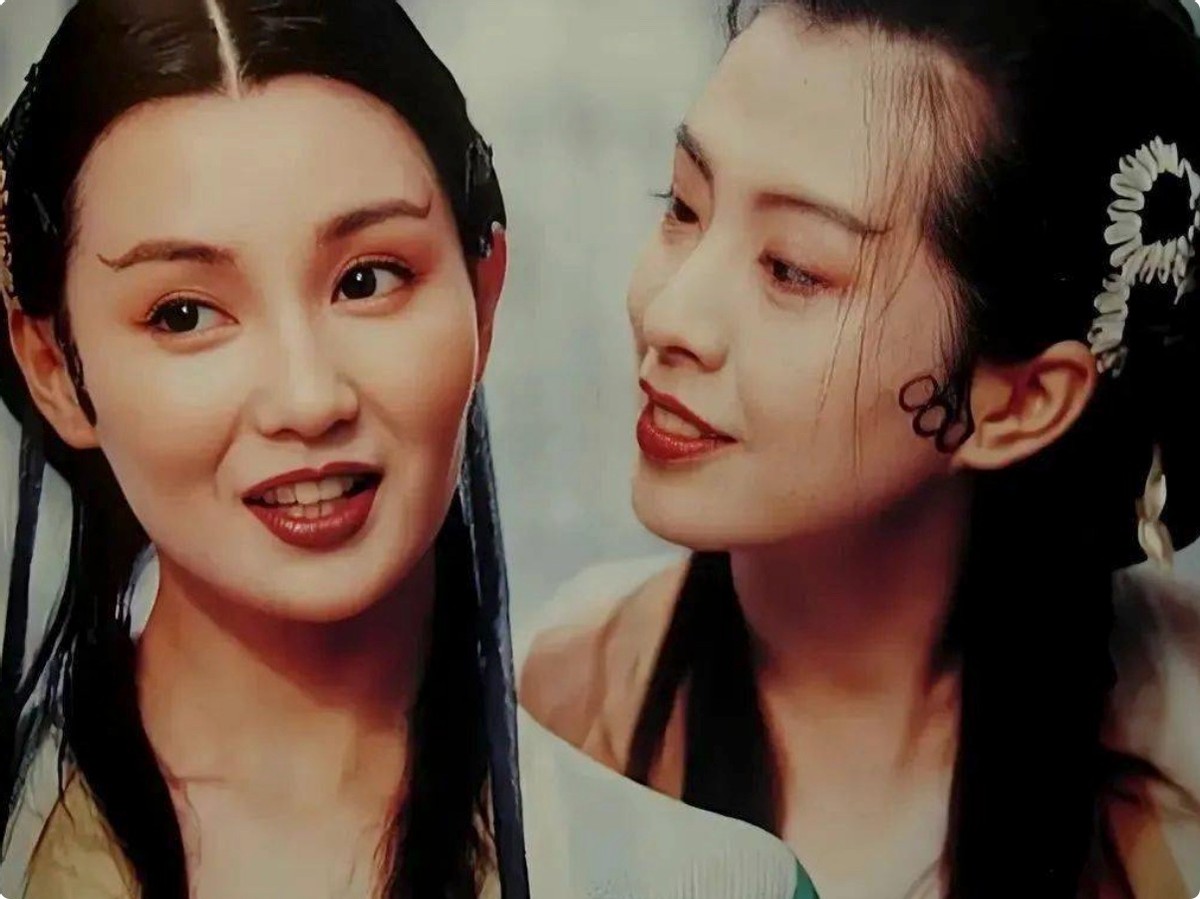 韩雪|《青蛇》跪求别硬演！看青蛇扭的姿势，新版就输得一塌糊涂