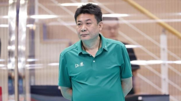 张常宁|张常宁化身讲师，新的职业诞生，再次讲解女排精神