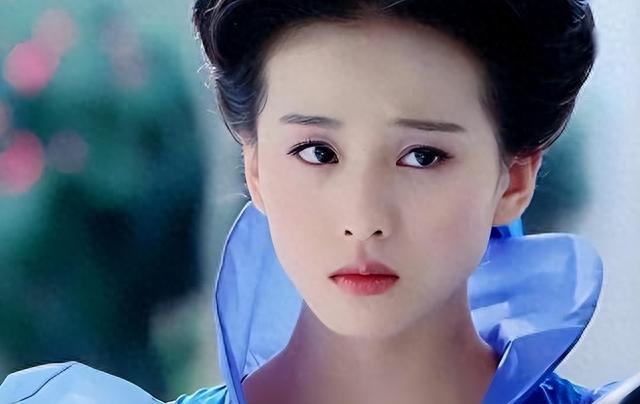 央视怒批！央媒终于对“哑巴演员”出手了，殷桃的话总算应验了