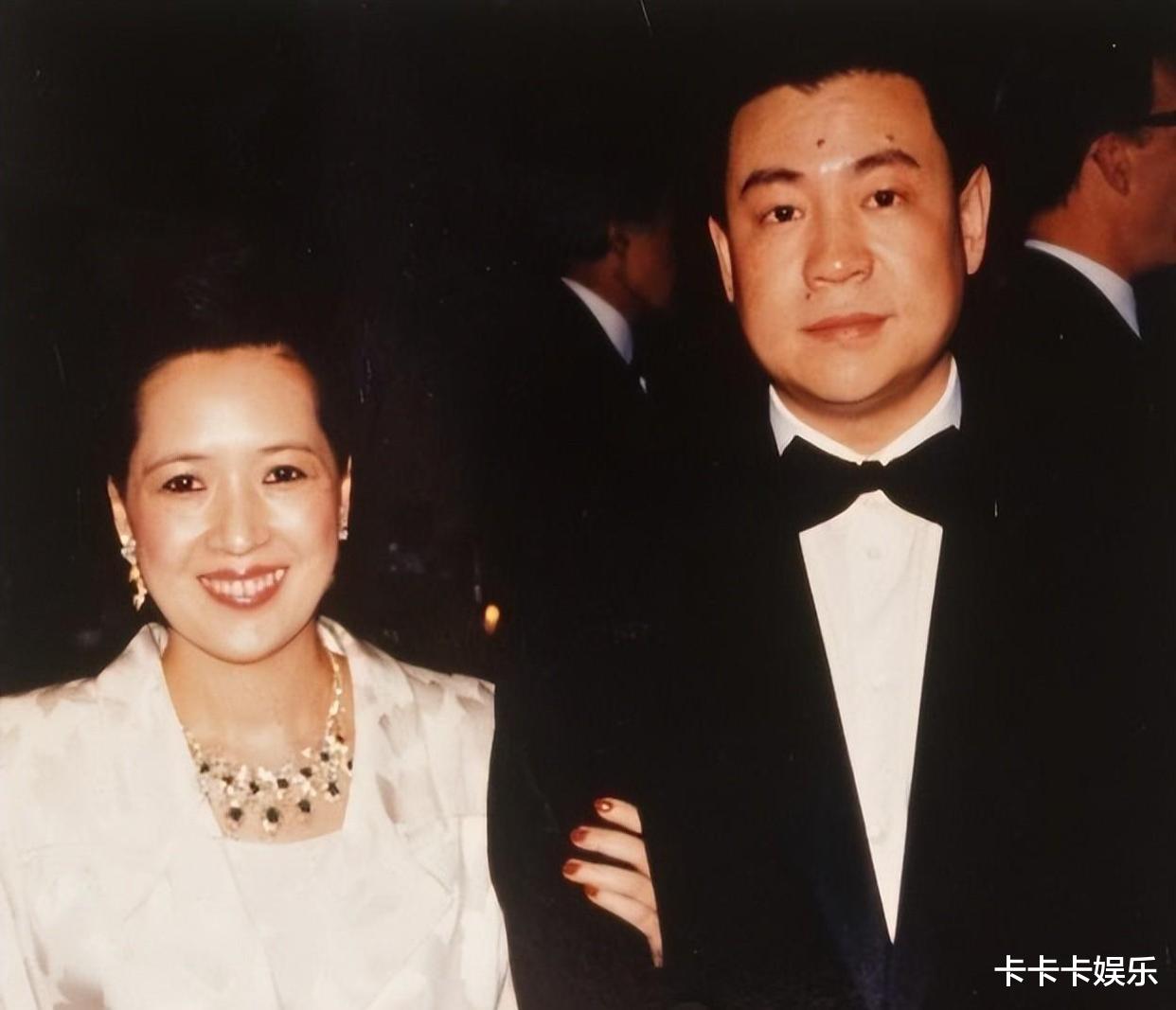 这一次,重病在床的李嘉欣,让我们看到了什么叫“现世报”!