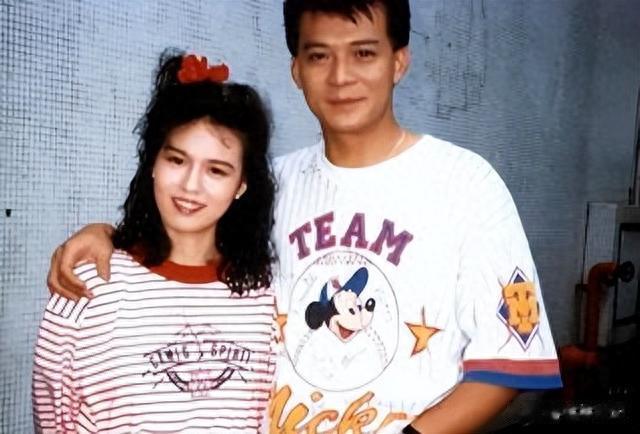 港媒曝黄日华求婚女神,妻子去世只有三年,说好的终生不娶呢?