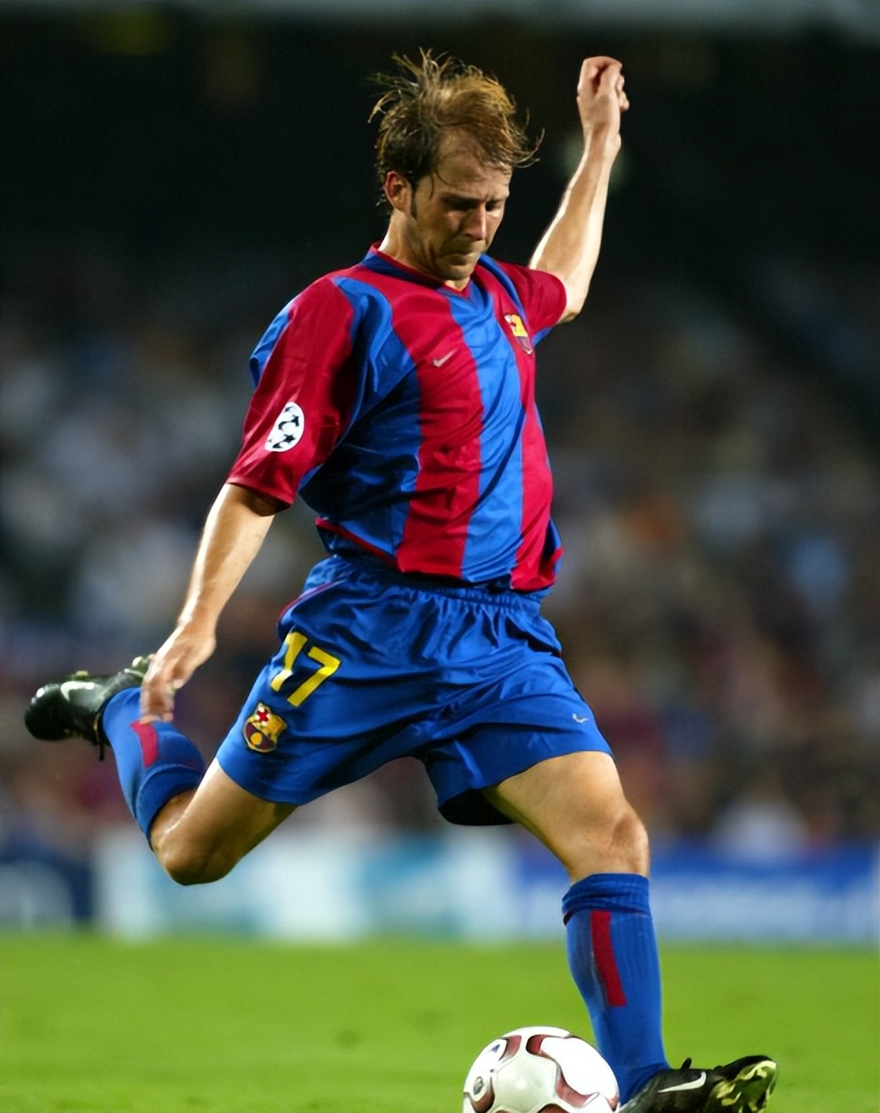 来到巴萨后,门迭塔各项赛事出战49场(总计3457分钟),打进6球助攻6次.