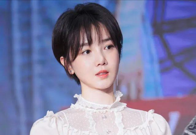 整容|明星的“倔强”叫没整容,微调我忍了,这9位方脸变小V脸真忍不了