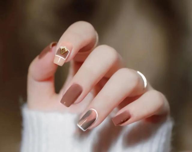 2023最新!上手显白又高级的秋天美甲合集~