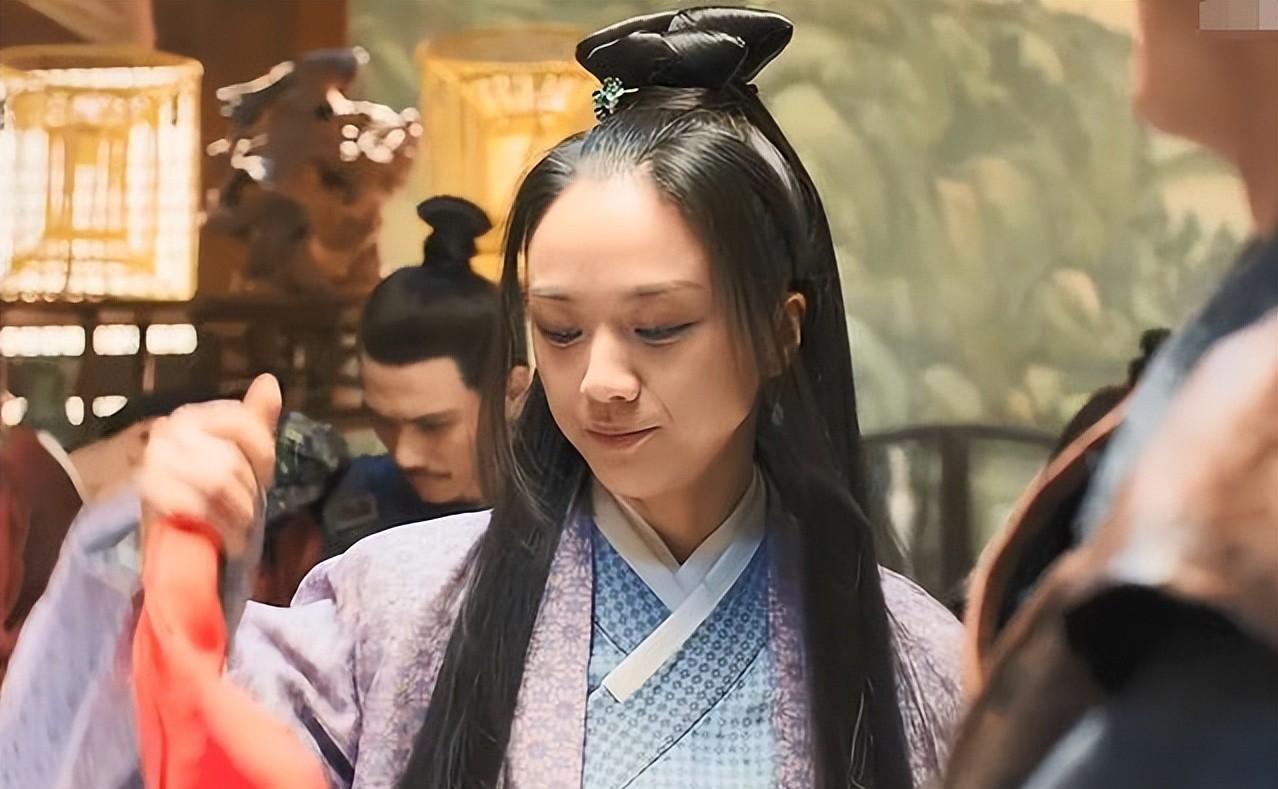 长得丑就别怪造型了,看看以前的美女,铜钱头大光明,一样是神颜!