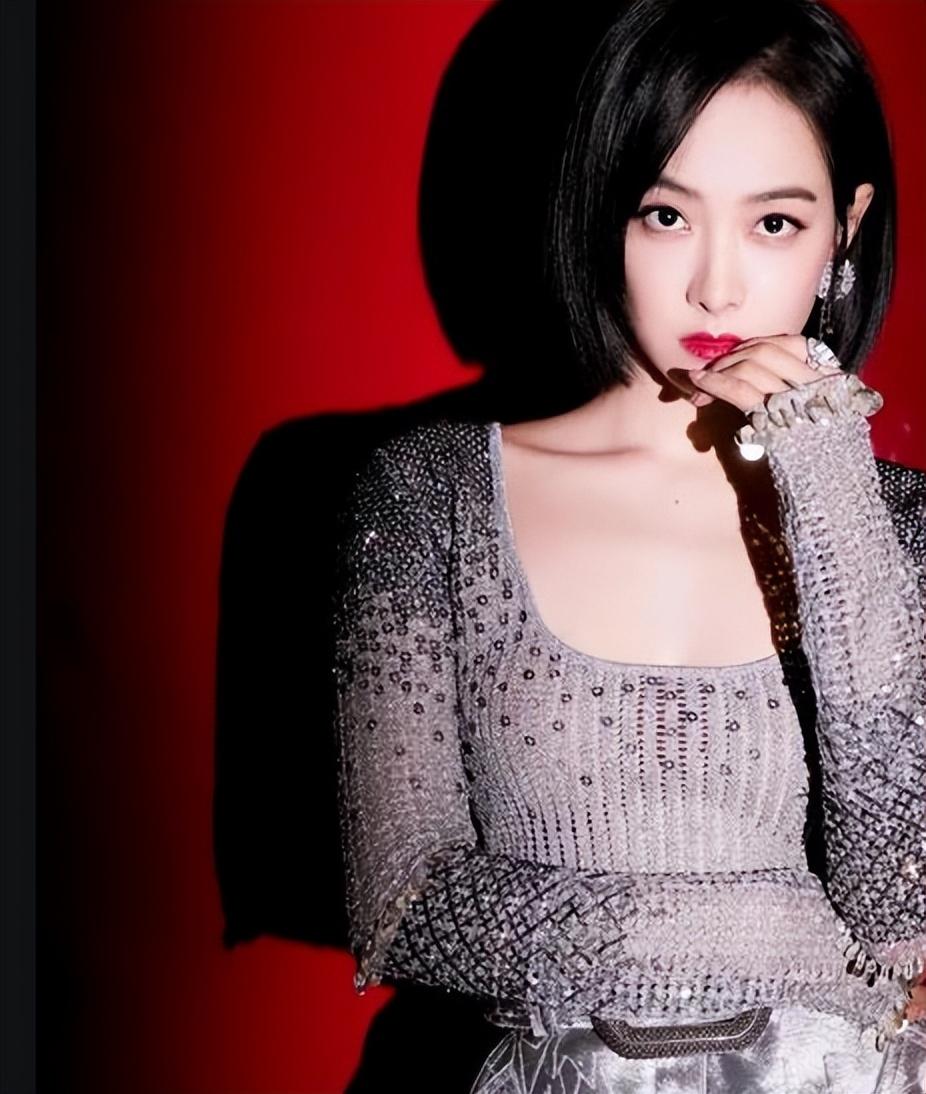 宋茜|宋茜与SM正式解约! f(x)成历史: 崔雪莉去世, Amber凭浪姐4进军内地