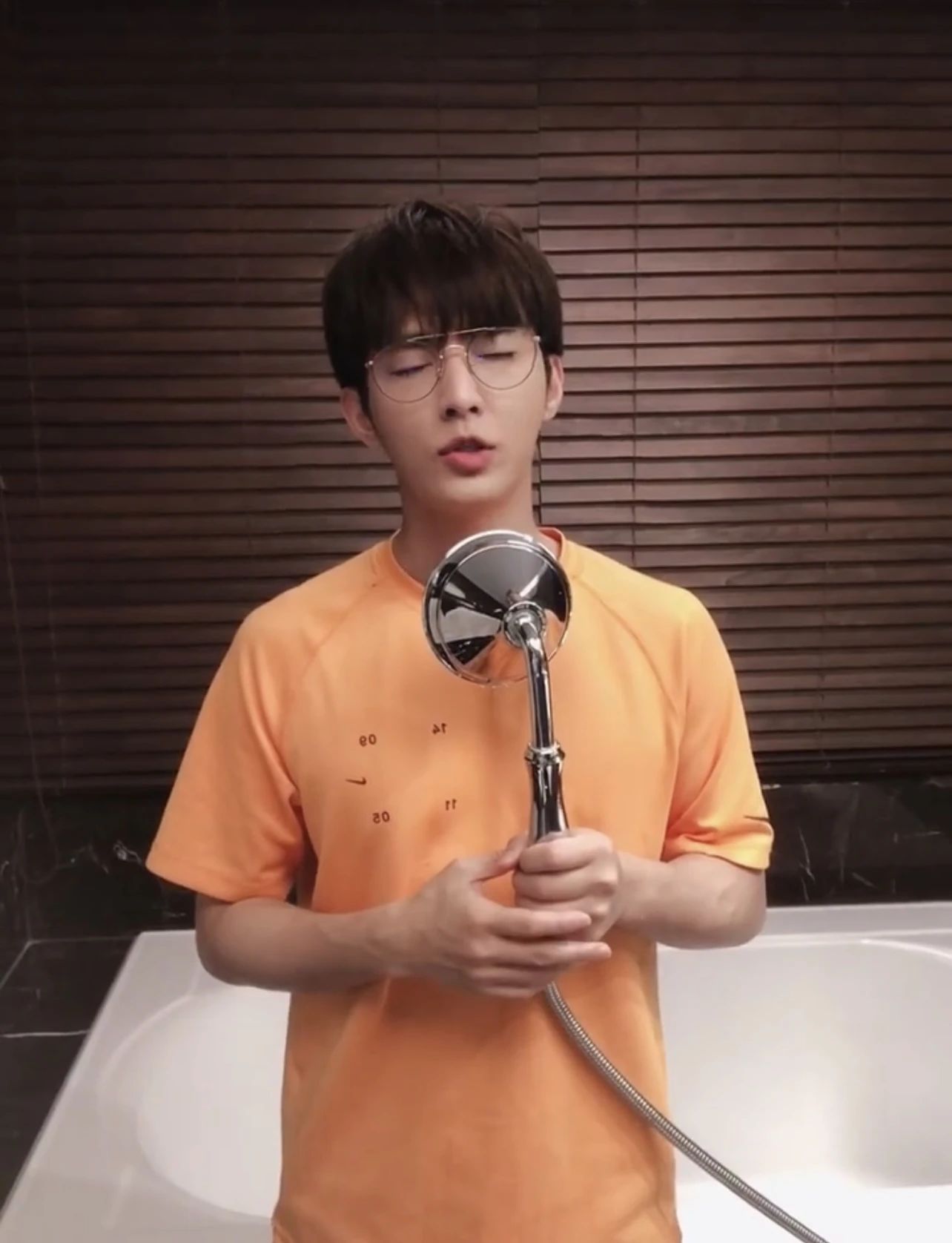 邱耀乐妈妈提告炎亚纶了!指控三大罪名,网友:干得漂亮!