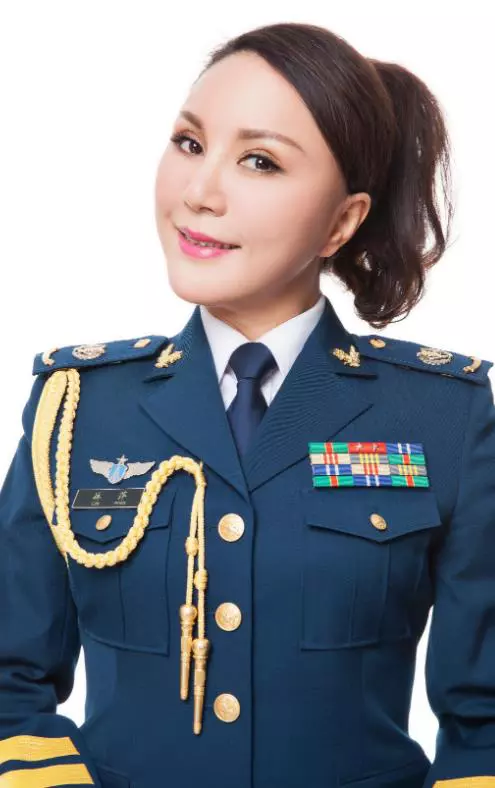 柳岩|“春晚大户”耍大牌,“贪财”遭到封杀,沦为路人无人识