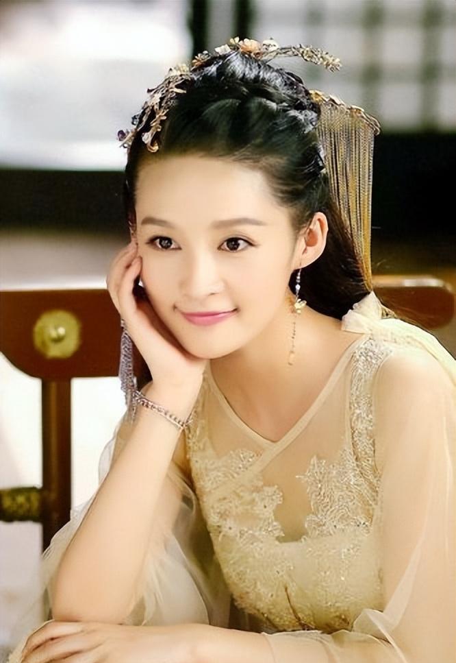 李若彤 巩俐卸妆后、李若彤卸妆后、玲花卸妆后,网友调侃:这差距太大了