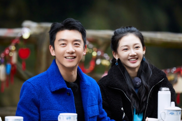 蹦极|妻子的浪漫旅行: 9个人、370米，世界第一蹦极点，一次又怂又甜的收官之作