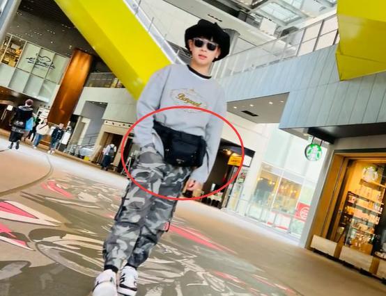 吴尊|吴尊全家到日本游玩,儿子背万元奢侈品包,林丽莹变胖疑似怀三胎