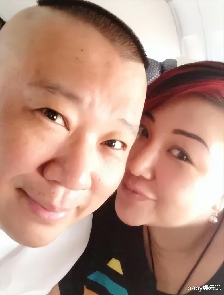 郭德纲|同是郭德纲基因，前妻儿子和后妻儿子一对比，差距一目了然