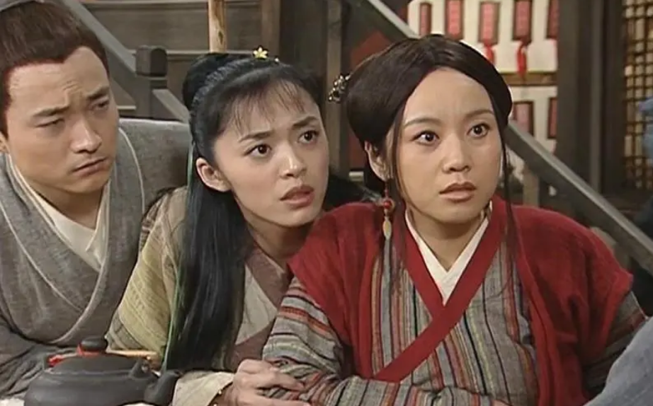 殷桃|姨圈不比叔圈香:殷桃背影冲上热搜,曾黎陈数个个都是大美人