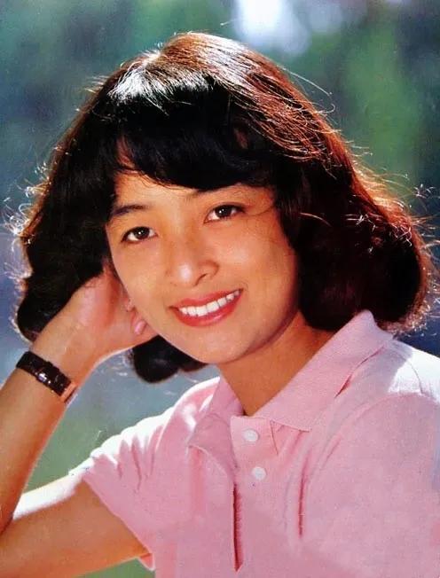 李勤勤|李勤勤一嫁日本人,二嫁美国人,为何就是不嫁中国人?