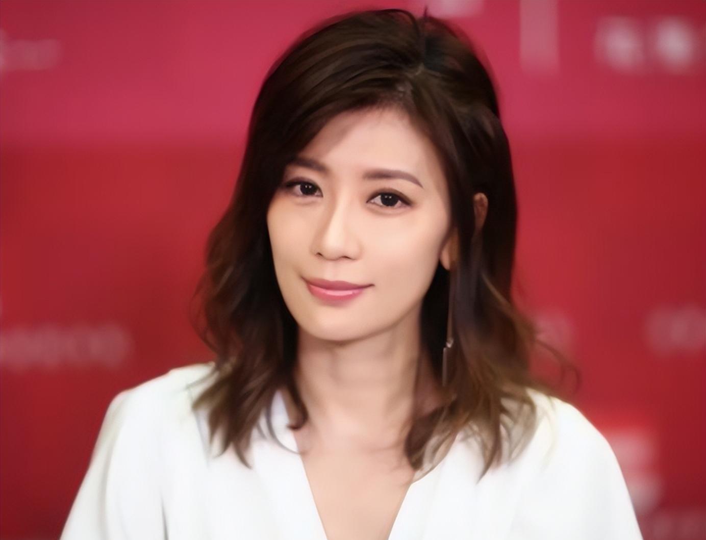 这一次，“情史太乱”的代价，在49岁贾静雯身上体现得淋漓尽致