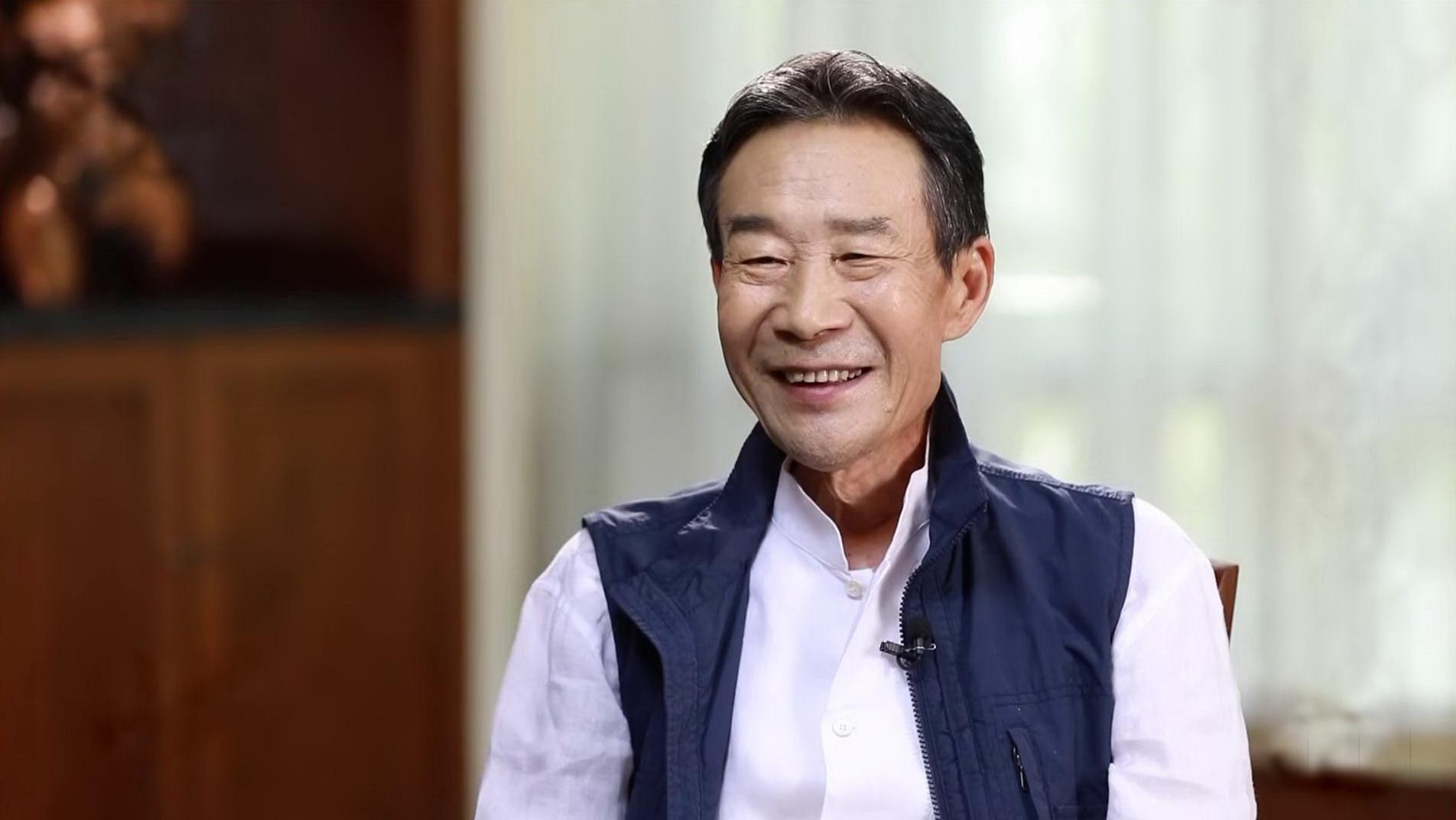 李雪健|刘德华上热搜，两个细节暴露真实修养，太谦卑