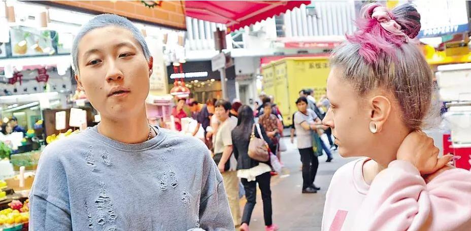 成龙私生女，上演“悲惨的一生”，如今放下一切重新来过