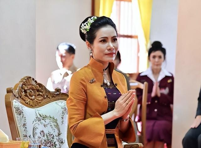 诗妮娜|诗妮娜失宠超过一年半,脱离困境希望渺茫,争不过苏提达音信全无