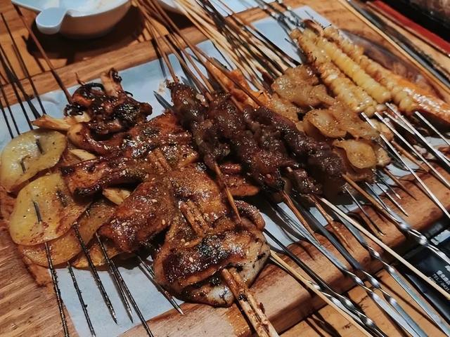 27岁小伙一天大便多次，确诊肠癌！3种大便异常是身体“警报”