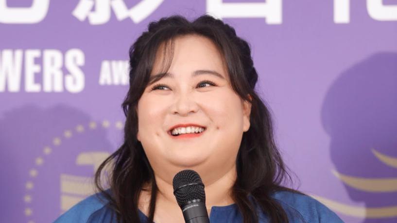 贾玲被质疑瘦身造假，疑似业内发文暗讽：AI做的效果别被发现了