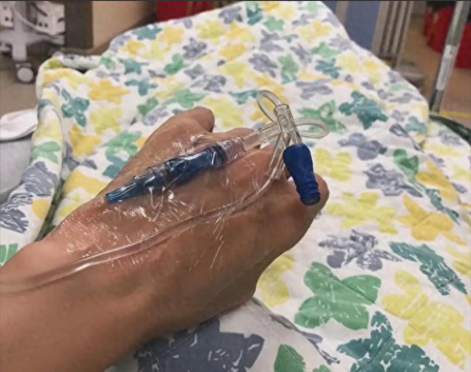 担心！香港知名女星病重住院多日，富豪男友离世豪门梦碎