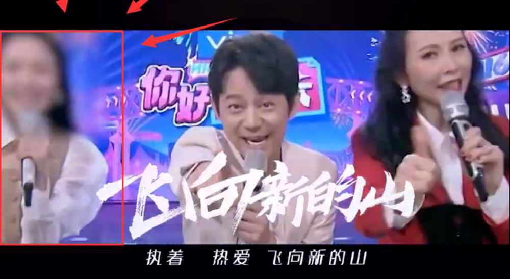 冯禧|许嵩牵手小14岁女友逛街，贴心为其拎包，冯禧遭芒果打码原因曝光