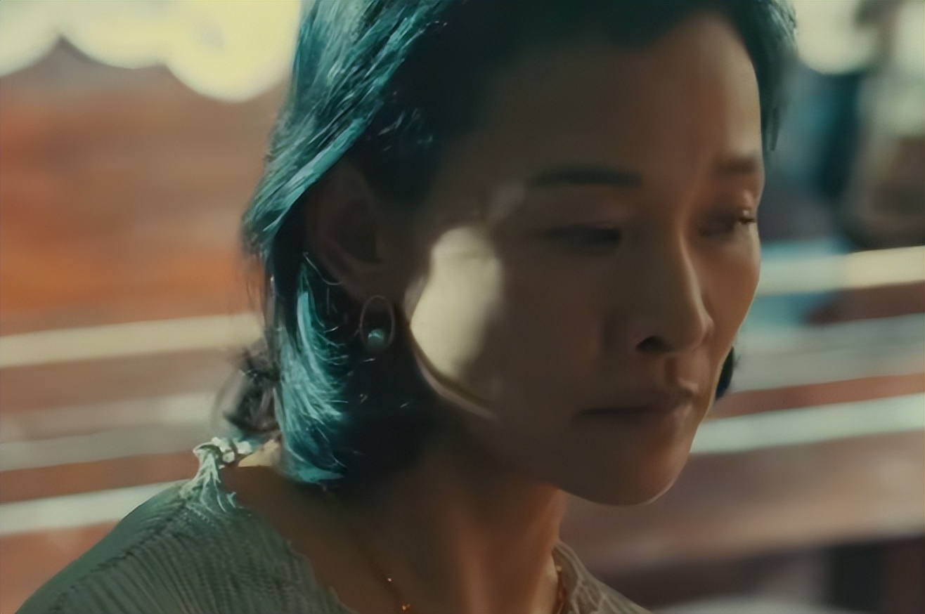 《坚如磐石》首波口碑出炉！现场观众的打分和评价都“一针见血”