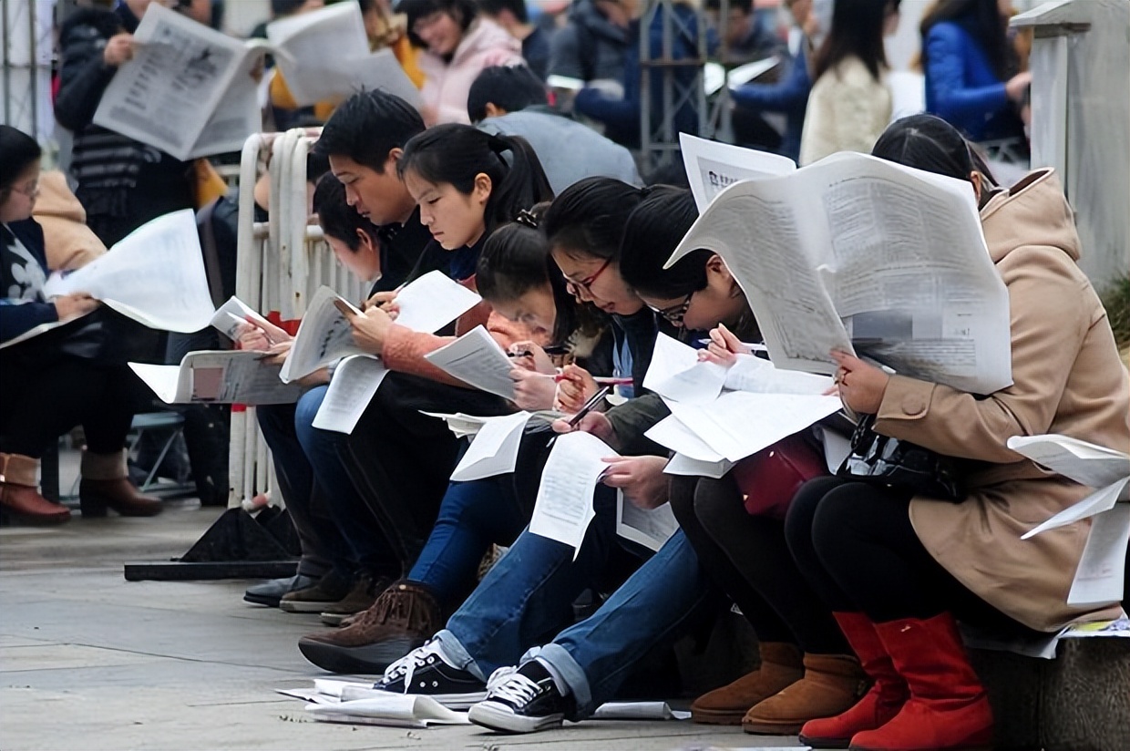 大学|铁饭碗被打破了,3大岗位被移出“编制”,老师也没能逃过一劫?