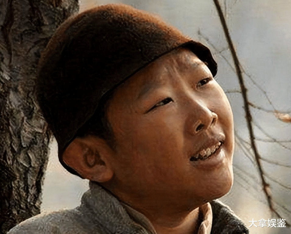 侯祥:9岁停止发育,出道20年只能演小孩,和妻子同框被嘲像母子