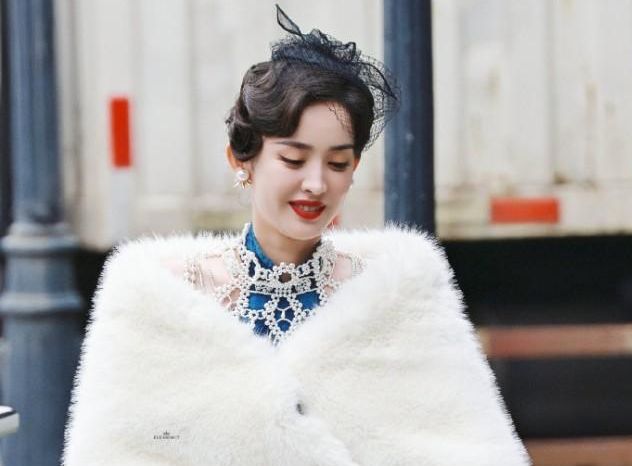 |娜扎言论又惹争议,宣布彻底告别“恋爱脑”,赵丽颖眼神令人寻味