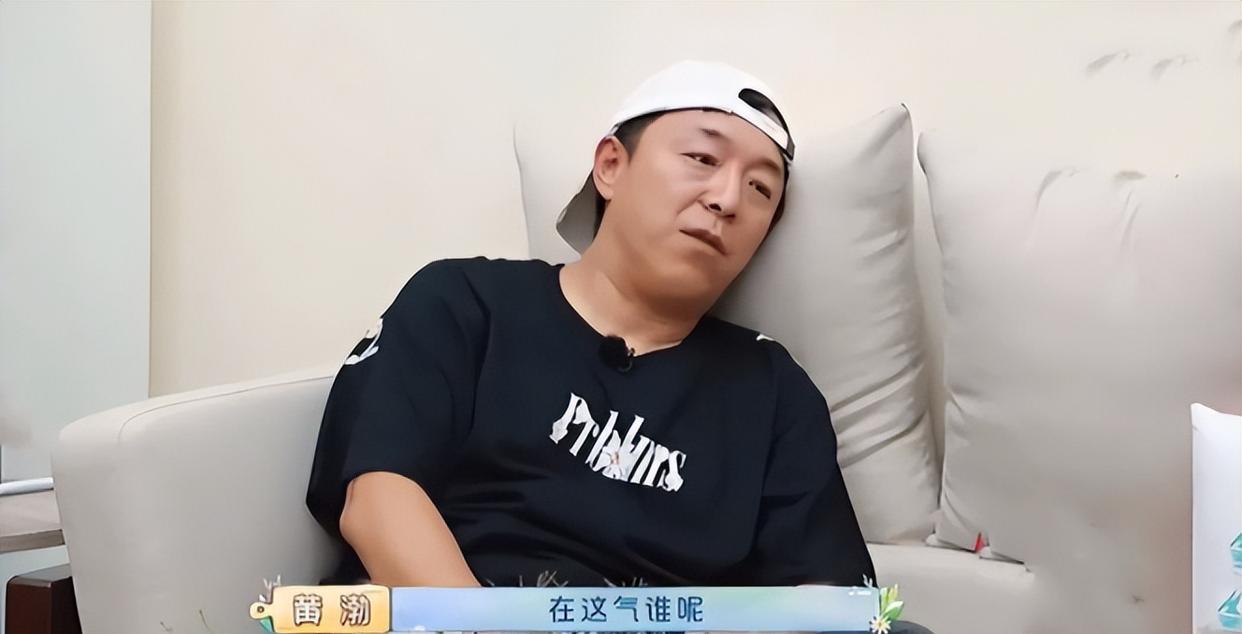 柳岩瘦到脱相，她的事业线也没了，暴瘦背后揭示了娱乐圈残酷一面