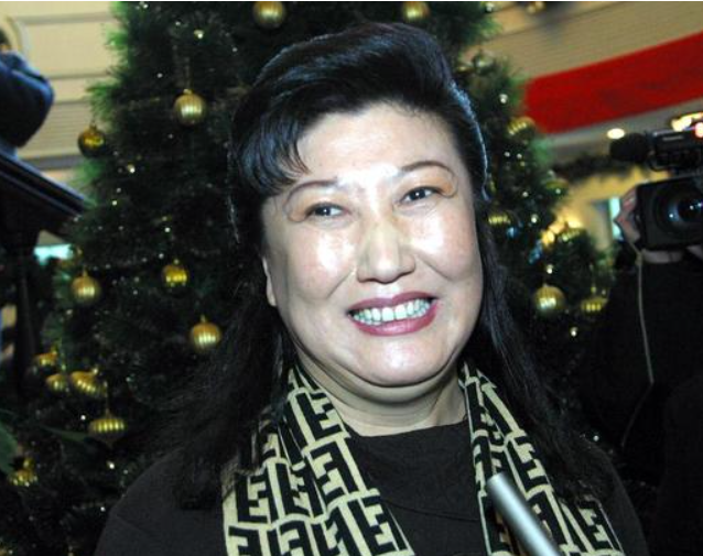 吴倩|老艺术家何庆魁: 75岁高龄, 被儿子爆料\他嫖不动了, 每月1万就够用了\