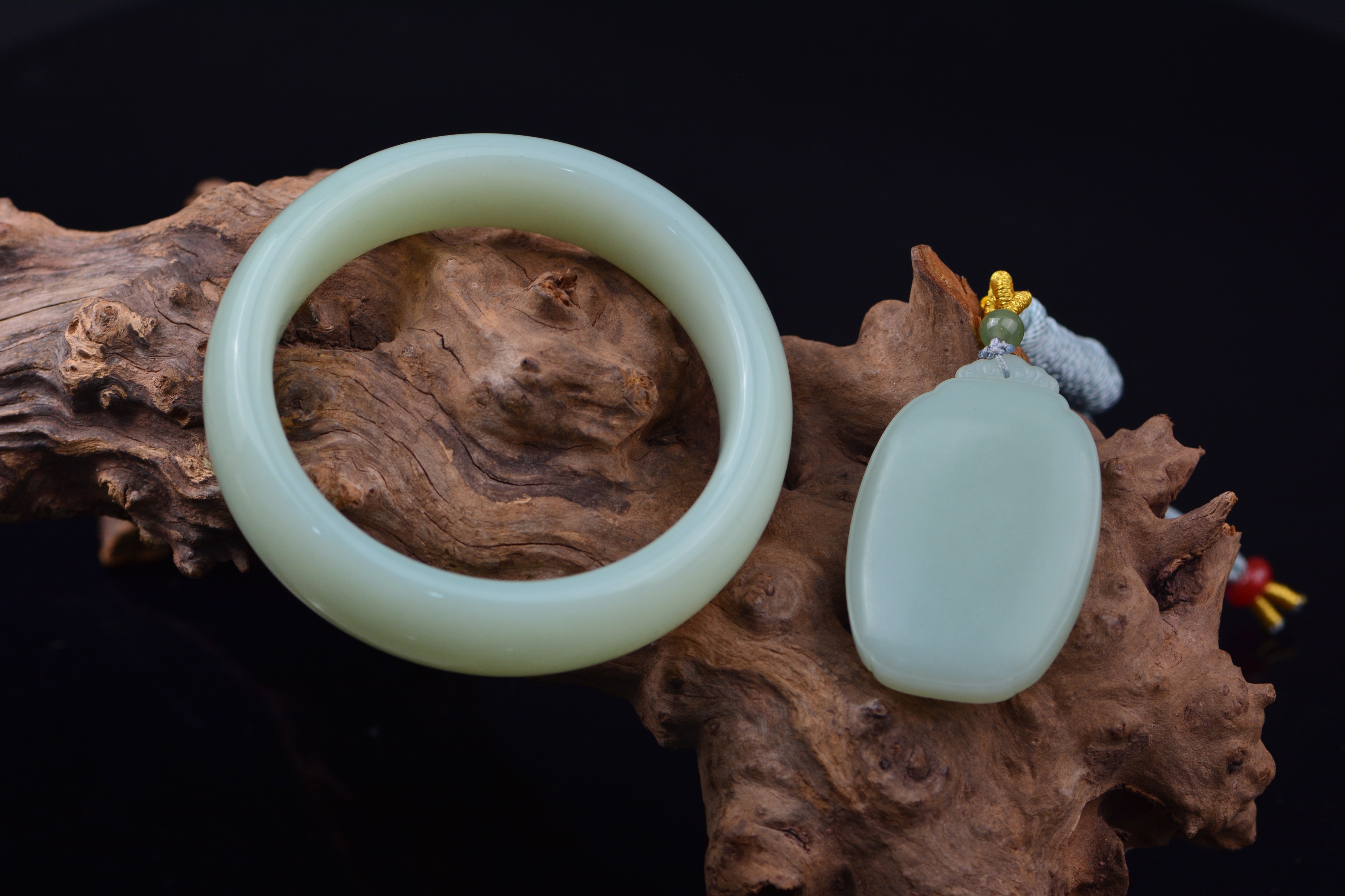 |翠芭莎和田玉:一翠值千金!