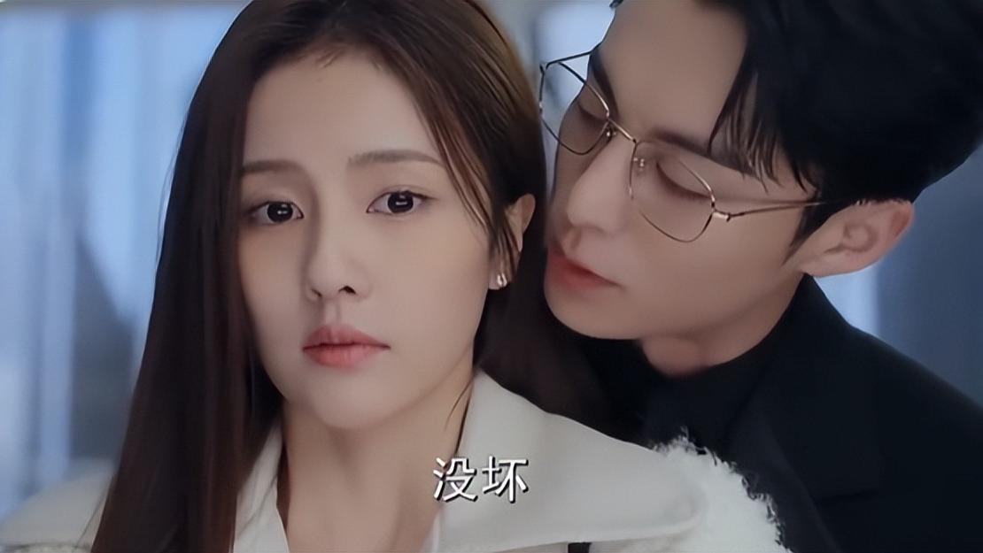 《以爱为营》下架风波升级，扣内衣剧情被怼，四个人脱不了干系