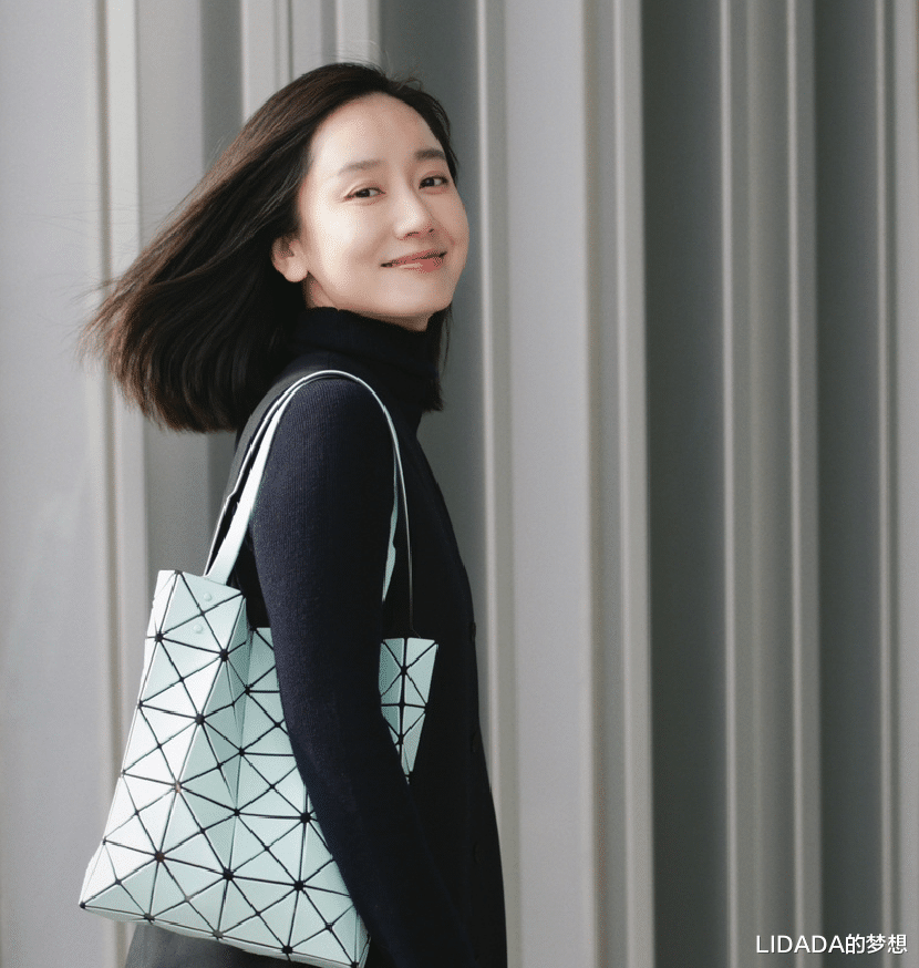 她被喻为“北电校花”,出道16年脚踏实地演戏,2023年终于火了