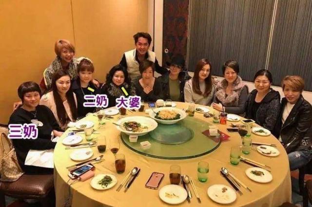 邓兆尊:三女共侍我,每人每月拿50万工资,每周还有一天休息时间