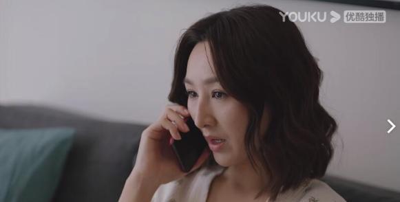 新闻女王:徐晓薇彻底黑化,献身飞爷怒撕许诗晴,文慧心不敢招惹