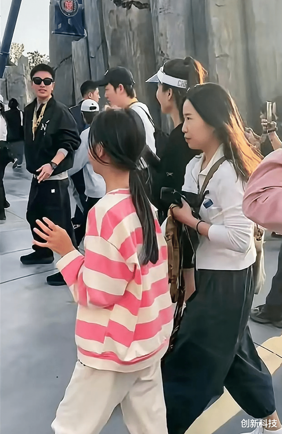 贾乃亮|甜馨,登上热搜!!