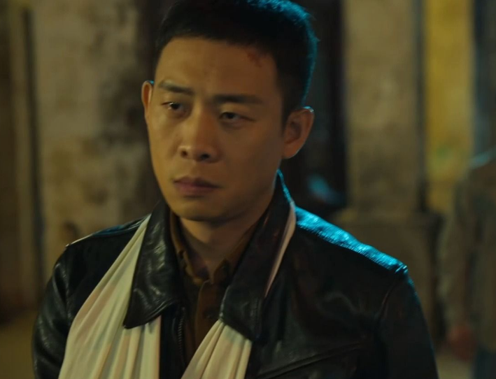 谢娜|全程张大嘴干瞪眼,表情狰狞,闫妮女儿把“警花”演出新花样