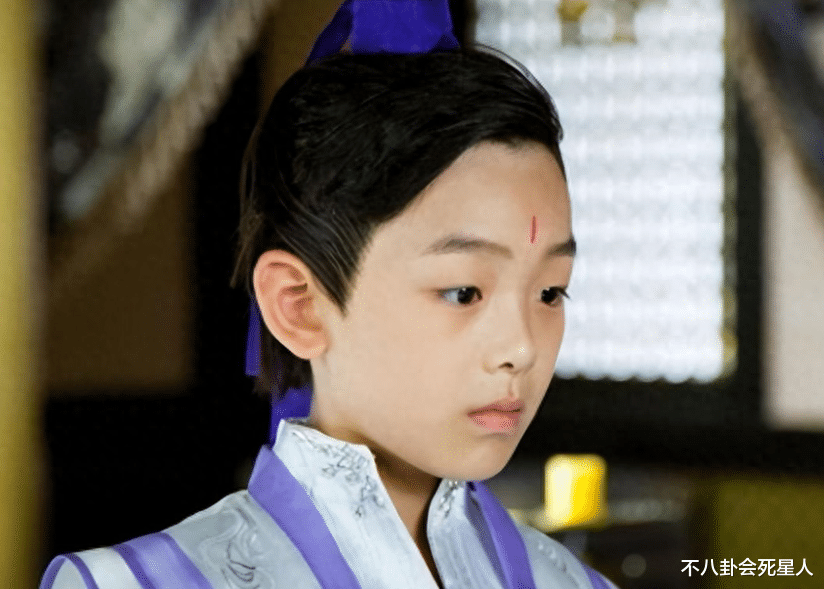 偷漏税、被封杀、无戏可拍，90后童星们为“堕落”付出了代价